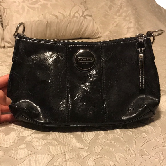 Coach black patent shoulder bag - Picture 2 of 8